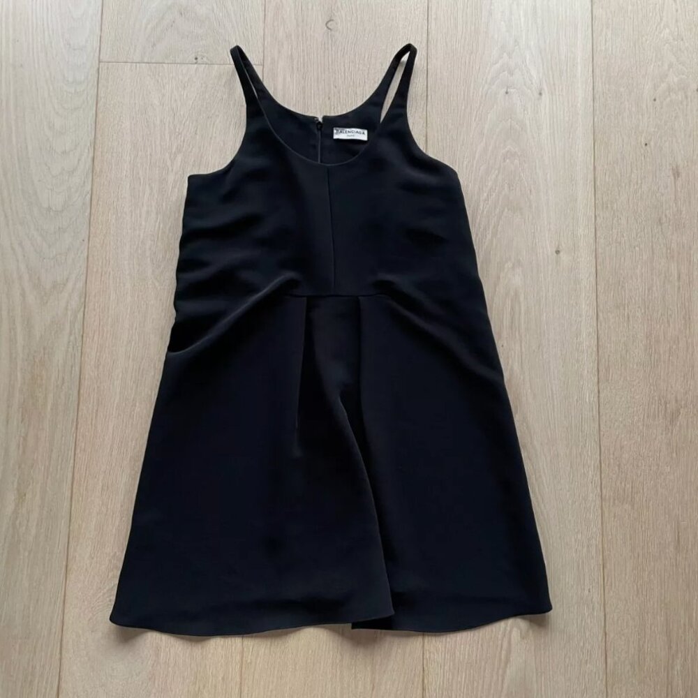 Ultra-cool: Balenciaga black mini dress. Sz. 36